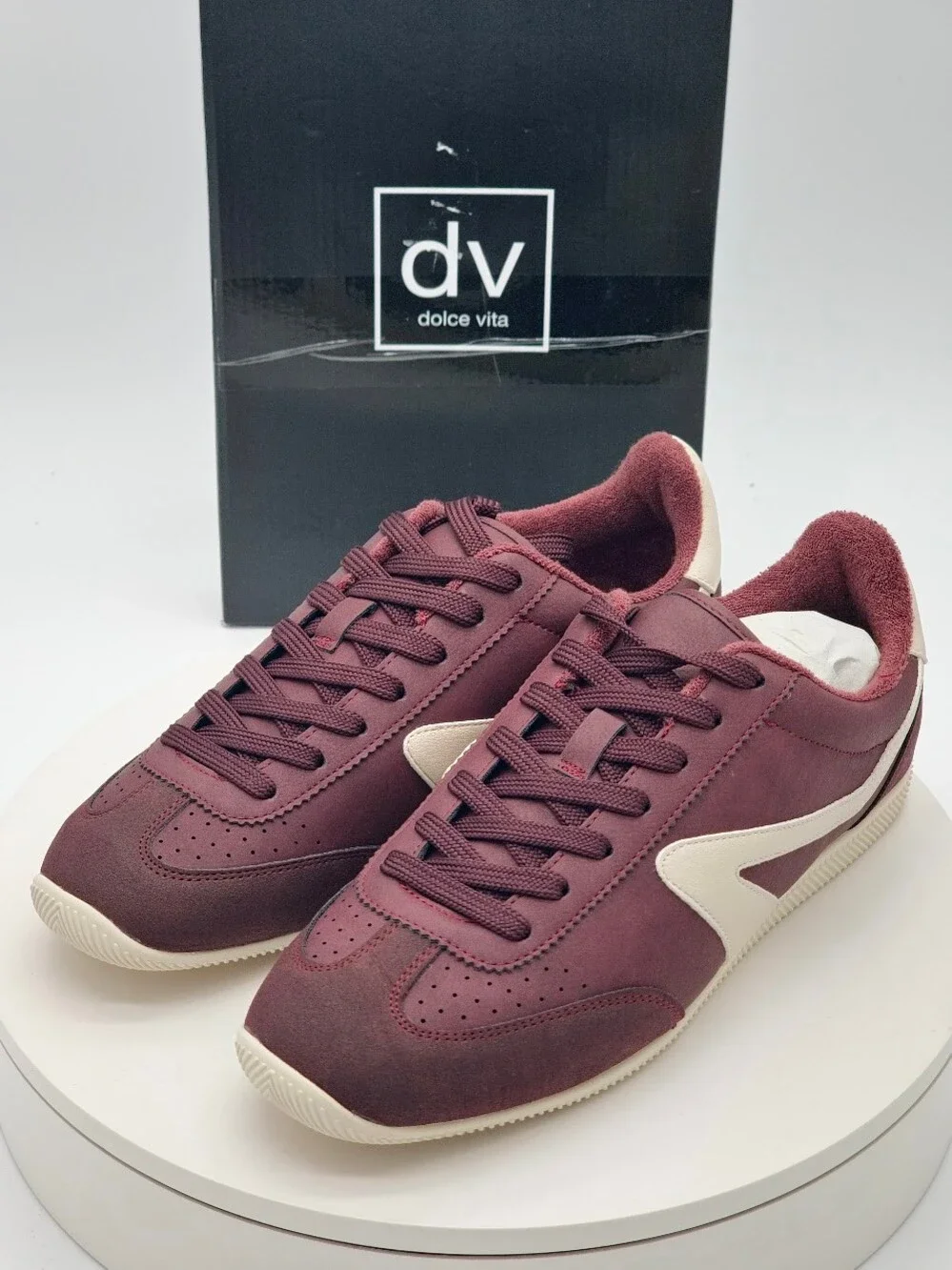 DV Dolce Vita Gaven Burgundy Retro Sneakers Women’s Size 9.5